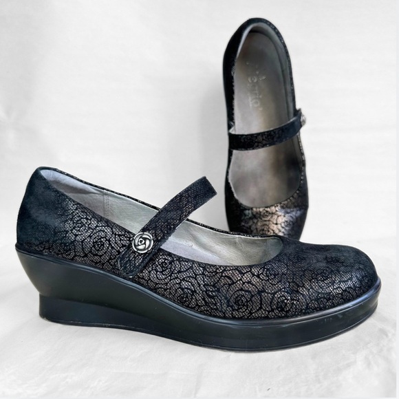 Alegria Women 10 Black Leather Whimsigoth Mary Janes Pewter Florette Rose Paloma - Picture 1 of 9